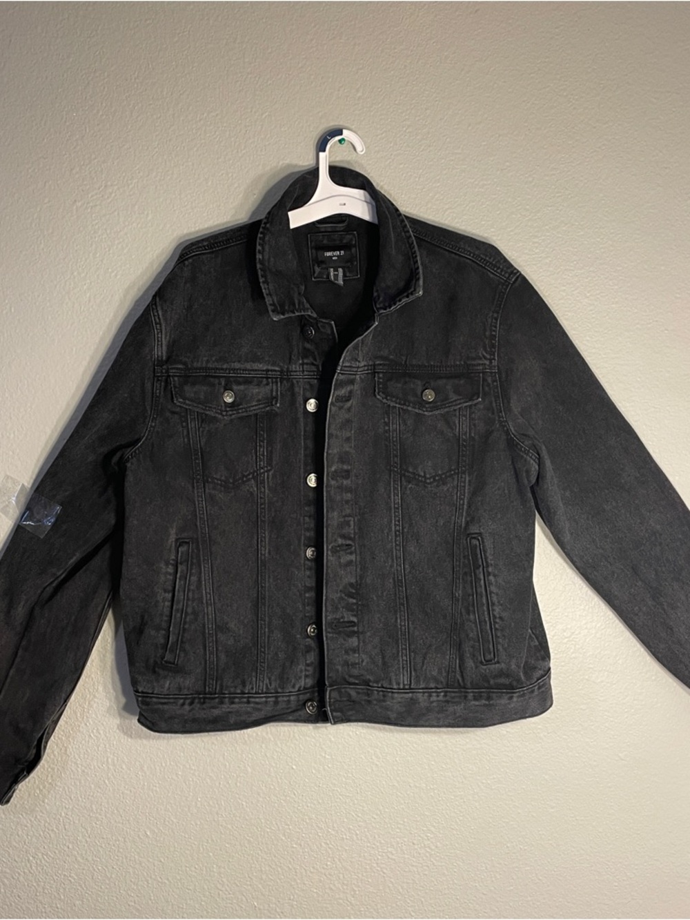 Forever 21 Men’s Black Distressed Jacket XXL Classic Button-Up Jean Jacket